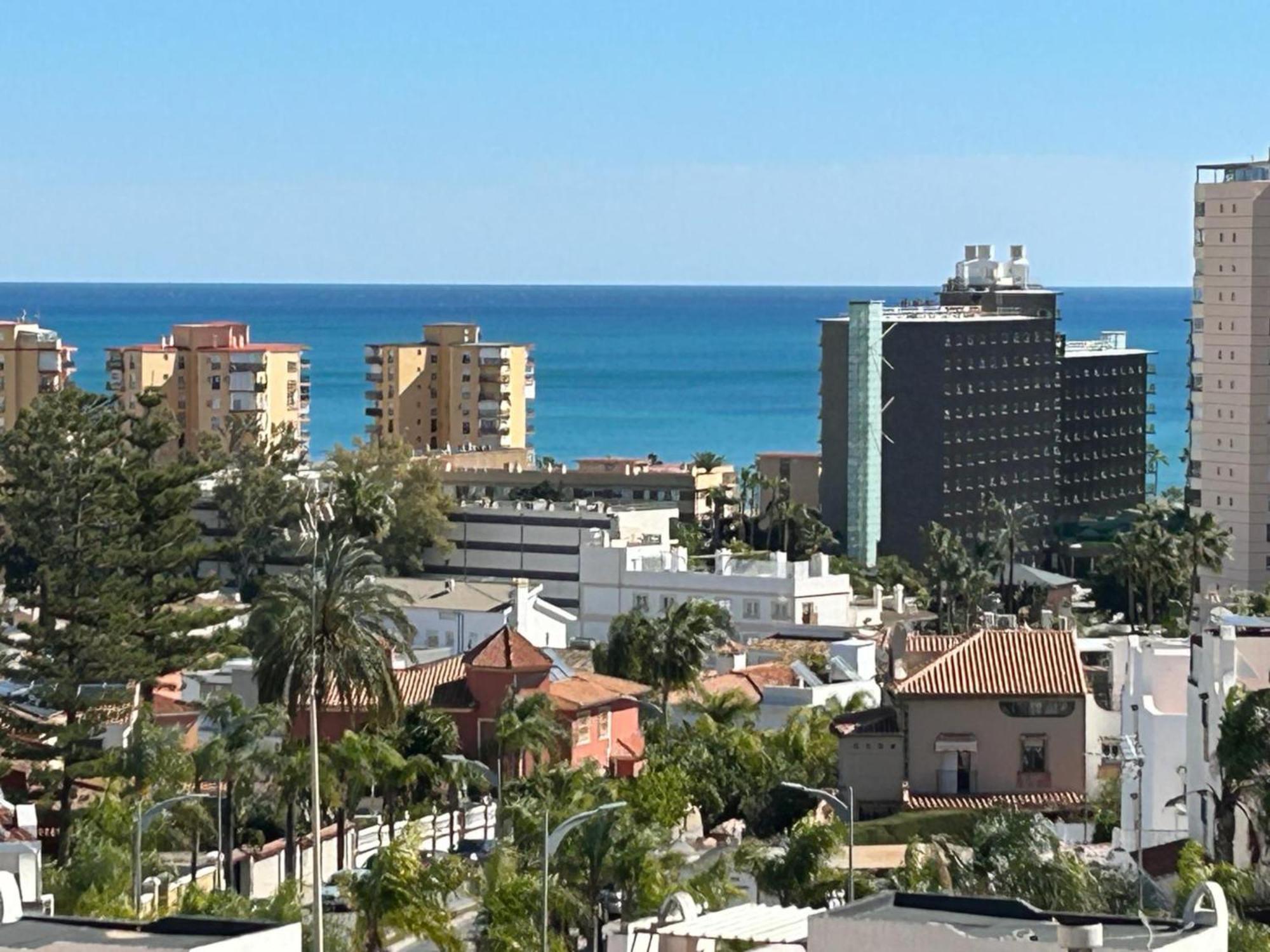 Ferienwohnung Oasis En Playamar Con Piscina Torremolinos Exterior foto