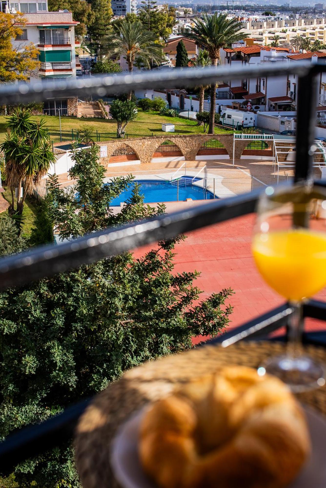 Ferienwohnung Oasis En Playamar Con Piscina Torremolinos Exterior foto